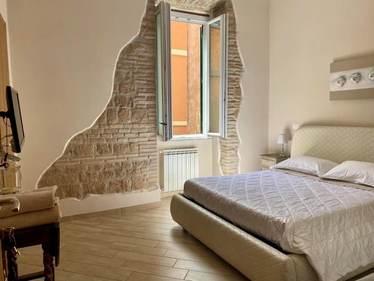 Il Vicolo Di Trastevere - Rome, Rome